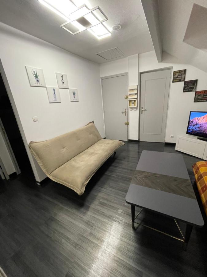 Charmant Logement Proche Disneyland Paris Parking Lagny Exteriör bild