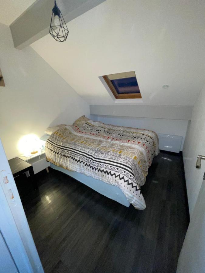 Charmant Logement Proche Disneyland Paris Parking Lagny Exteriör bild