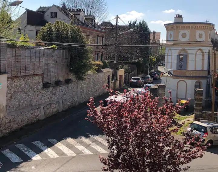 Charmant Logement Proche Disneyland Paris Parking Lagny Exteriör bild