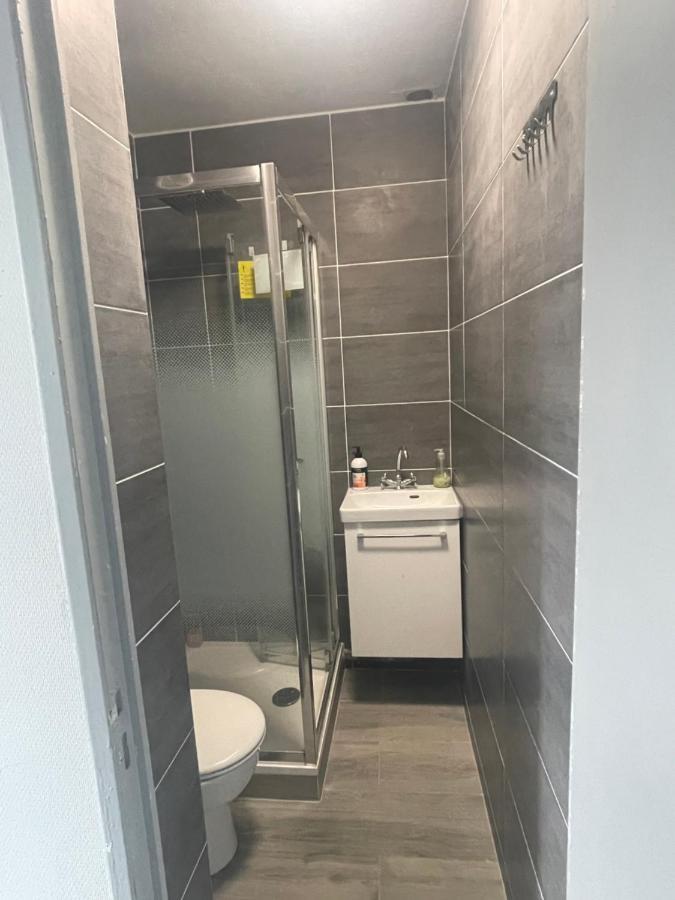 Charmant Logement Proche Disneyland Paris Parking Lagny Exteriör bild
